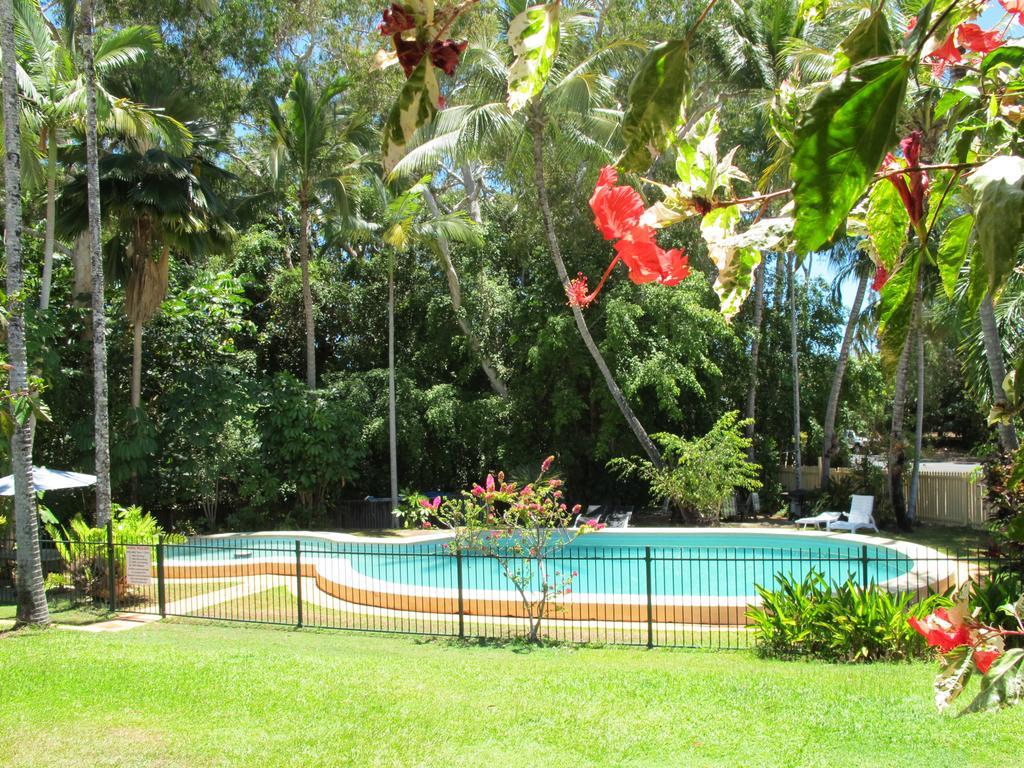 Villa Marine Holiday Apartments Cairns Yorkeys Knob Exterior photo