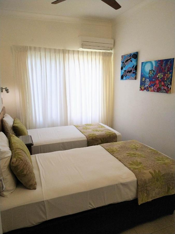 Villa Marine Holiday Apartments Cairns Yorkeys Knob Exterior photo