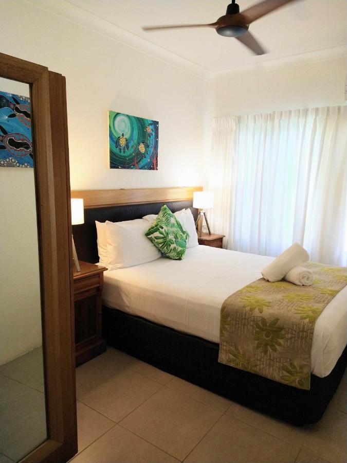 Villa Marine Holiday Apartments Cairns Yorkeys Knob Exterior photo